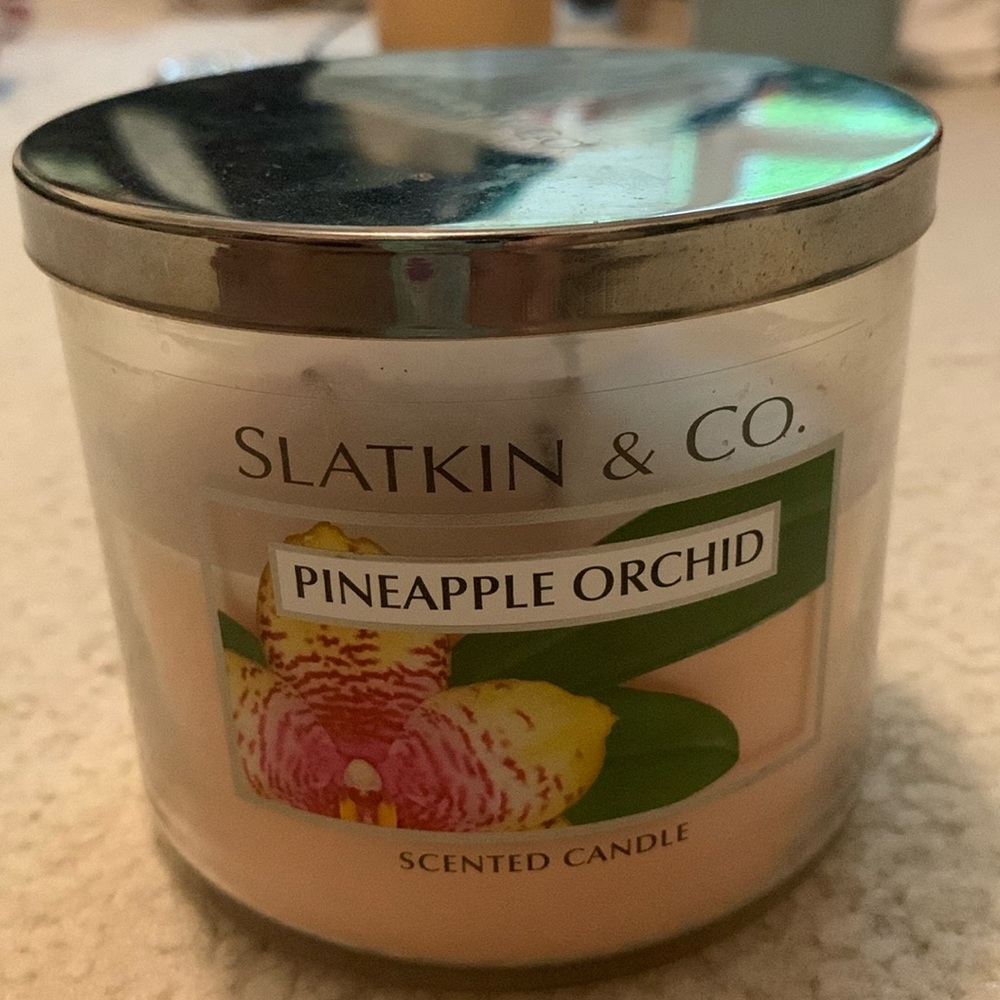**RARE** Bath & Body / Slatkin & Co. Pineapple Orchid candle